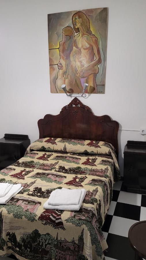 Pension San Benito Abad Seville Exterior photo
